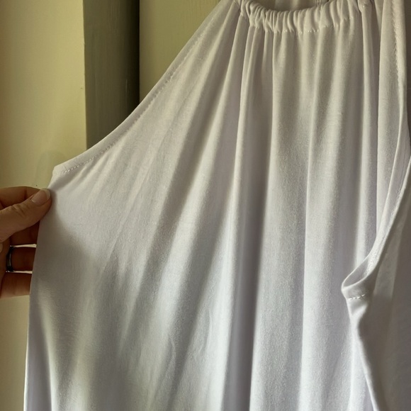 White beach dress with halter top and petal hem - Picture 3 of 9